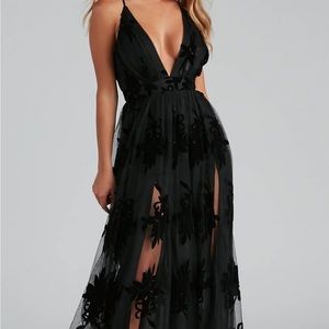 Formal Velvet Lace Gown-BLACK-NWT-Windsor